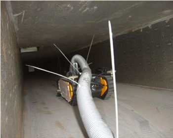 成都中央空調(diào)清洗--風(fēng)管清洗（機(jī)器人）